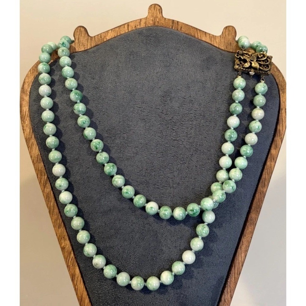 Vintage Double Strand Jade Bead Necklace Ornate Filigree Box Clasp Gold Tone 20"